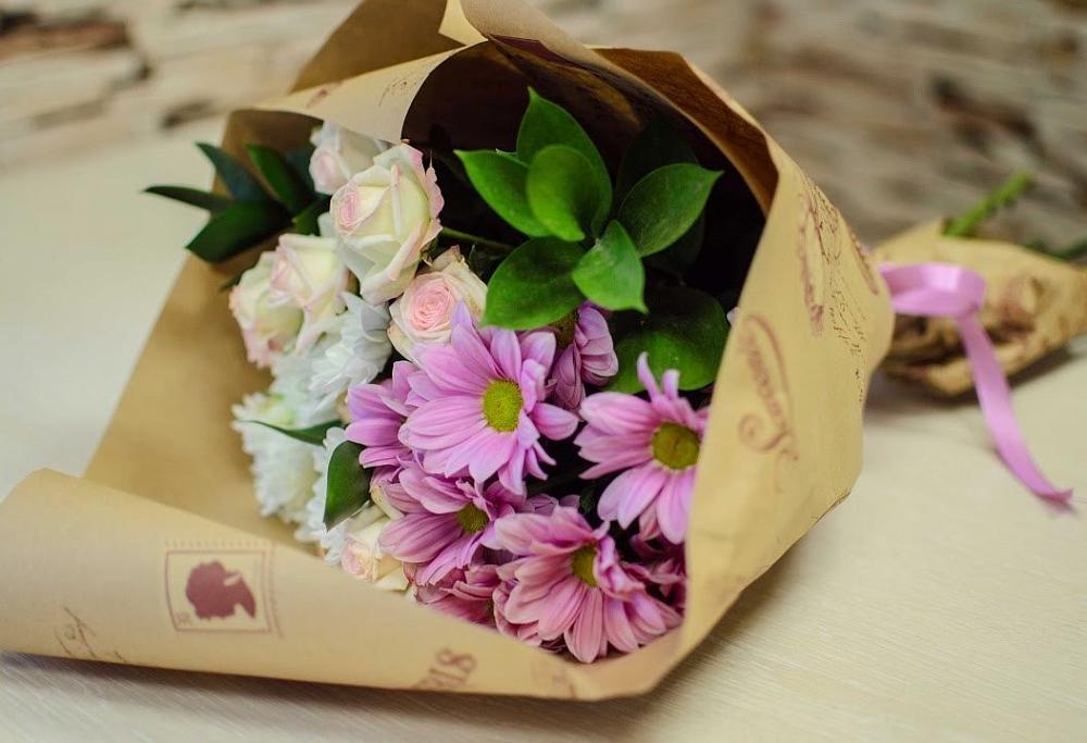 Букет цветов из: Розы и Хризантемы в Дор