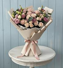 Букет цветов из:  Розы и Лизиантусы в Дор