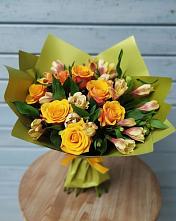 Букет цветов из:  Альстромерии и Розы в Дор