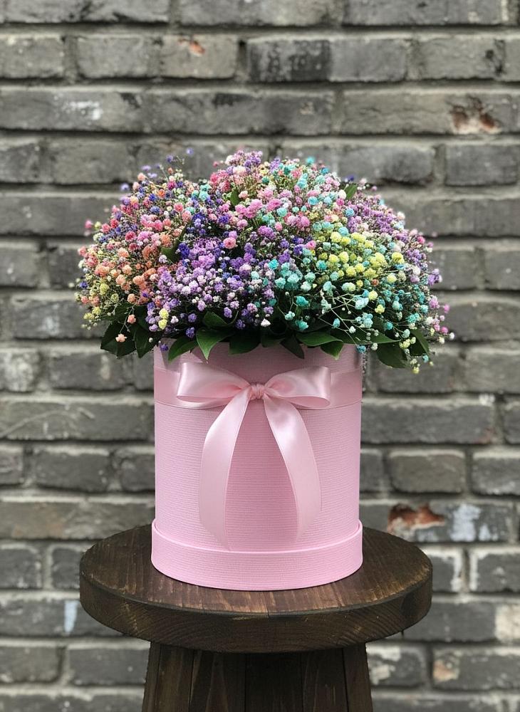 Цветочная композиция из Гипсофила и Розы в шляпной коробке в Дор