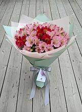 Букет цветов из:  Альстромерии #REPLACE_PRED# Дор