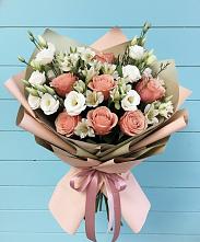Букет цветов из:  Розы, Альстромерии и Лизиантусы в Дор