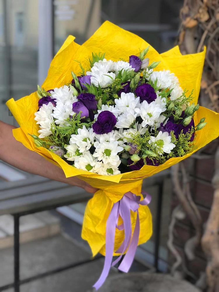Букет цветов из: Ирисы, Хризантемы и Ромашки в Дор