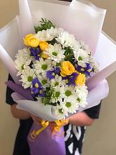 Букет цветов из:  Ирисы, Хризантемы и Розы #REPLACE_PRED# Дор