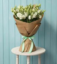 Букет цветов из:  Лизиантусы в Дор