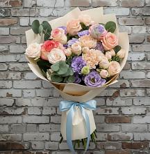 Букет цветов из:  Розы, Лизиантусы и Гвоздики #REPLACE_PRED# Дор