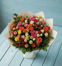 Букет Микс из разноцветных кустовых роз в Дор