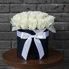 Цветочная композиция из Розы в шляпной коробке в Дор